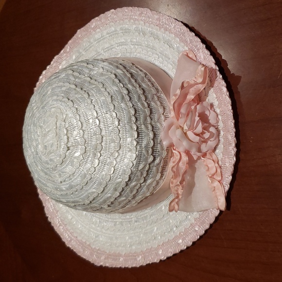 Other - Girls hat NWOT White Pink